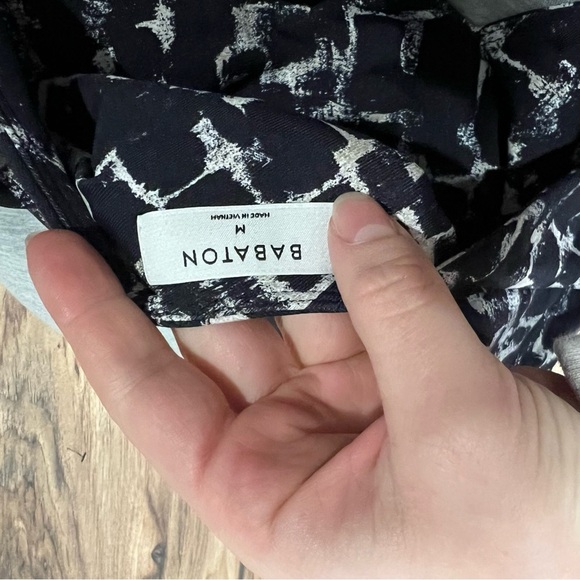 Aritzia Babaton Printed Bodysuit - Picture 4 of 4